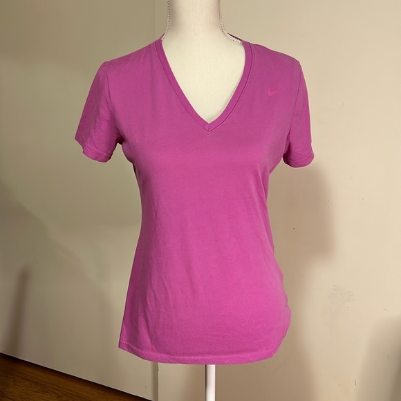 Nike Pink Dri-Fit Slim Fit T-Shirt - Picture 1 of 4